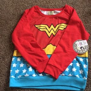BRAND NEW Wonder Woman sweatshirt